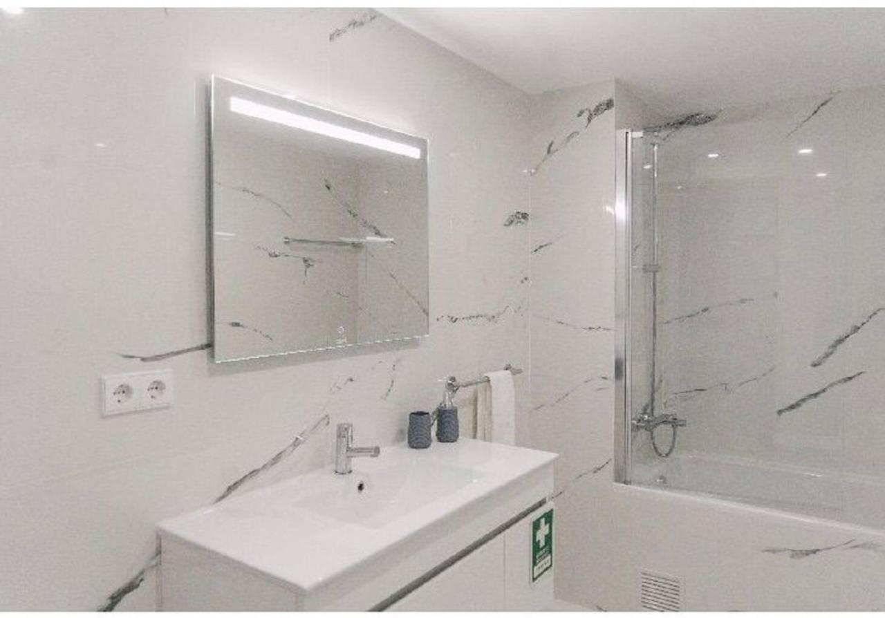 Oporto Yellow Apartments ภายนอก รูปภาพ