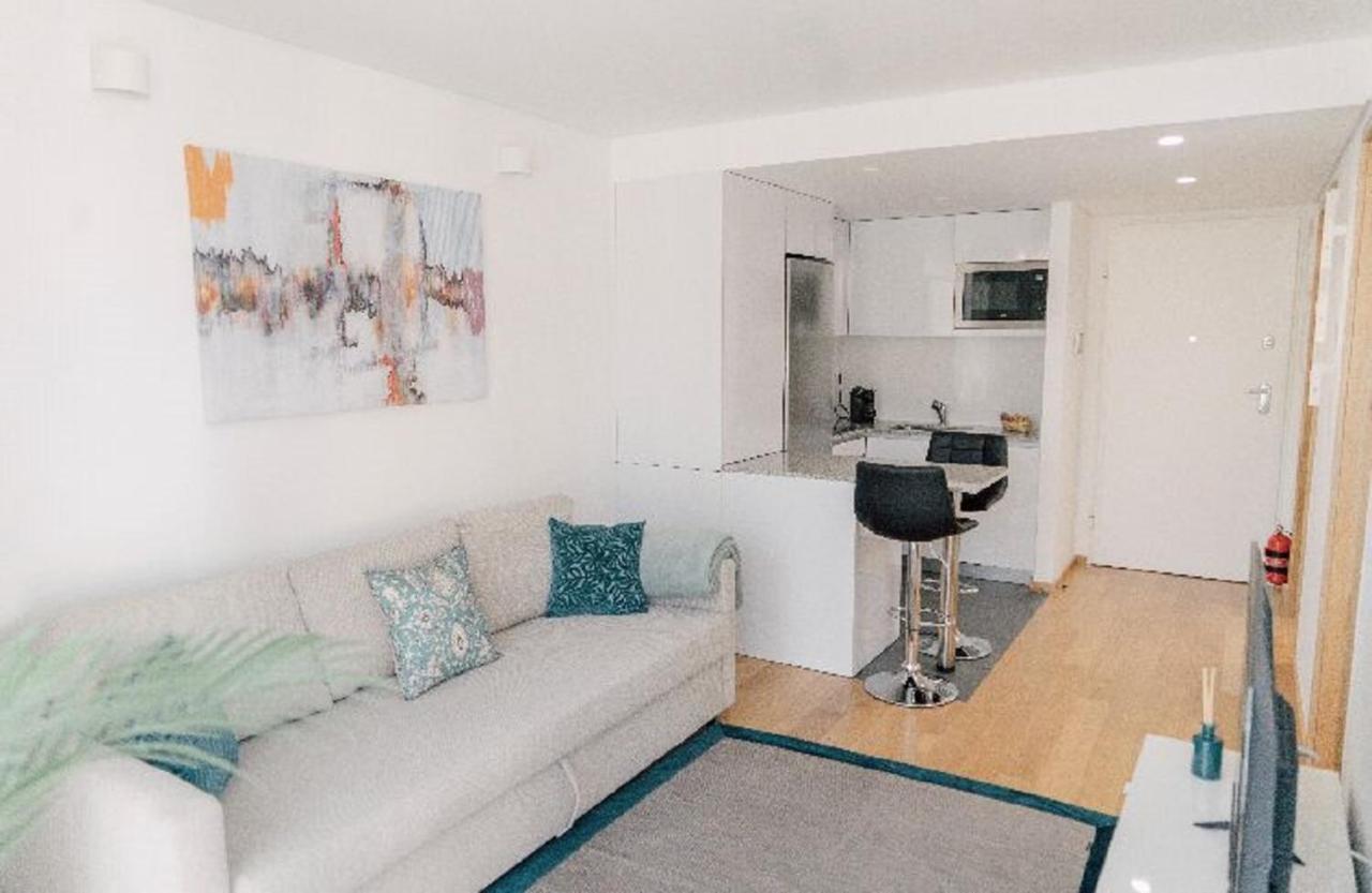 Oporto Yellow Apartments ภายนอก รูปภาพ