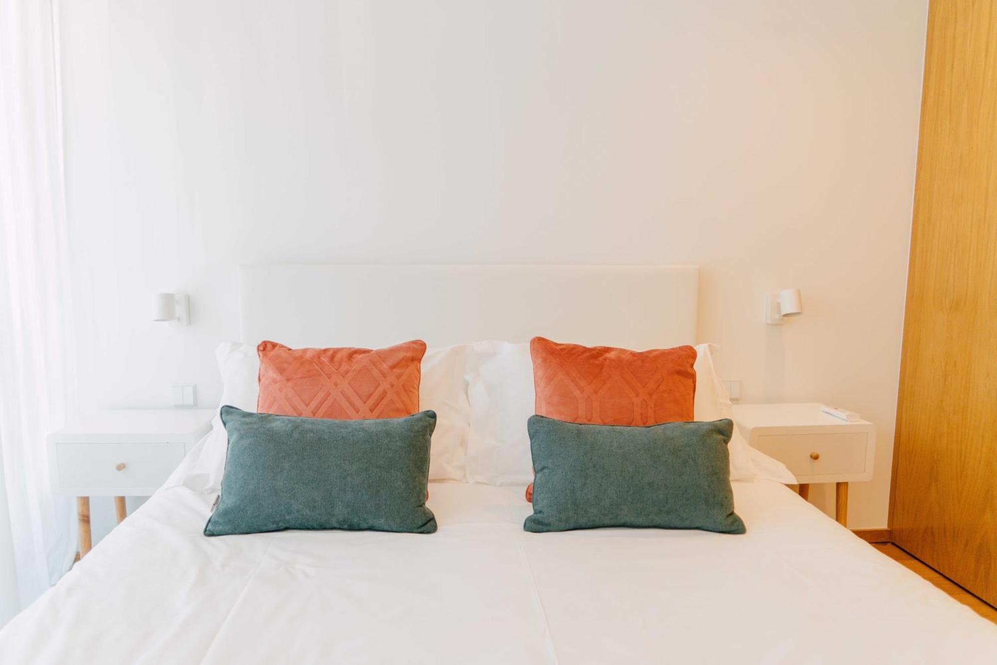 Oporto Yellow Apartments ภายนอก รูปภาพ